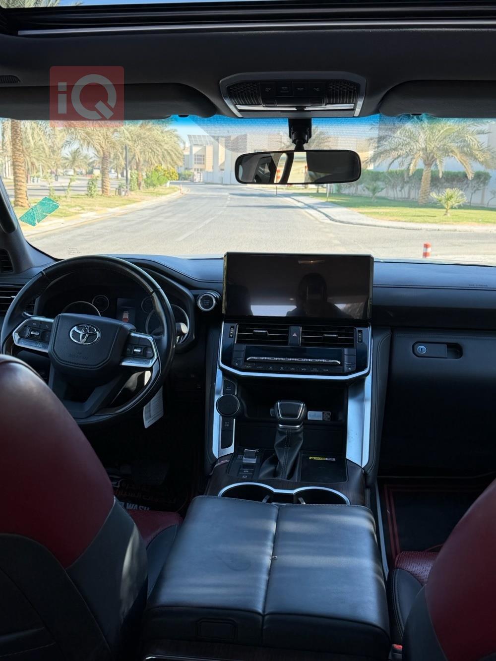 تۆیۆتا لاند کروزەر